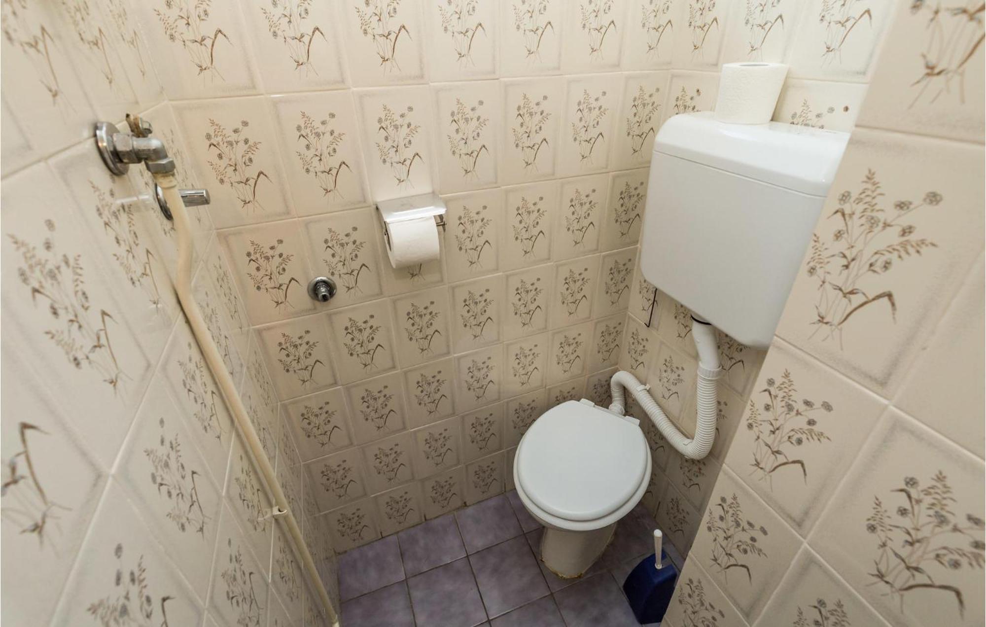 4 Bedroom Awesome Apartment In Свети-Юрай Экстерьер фото